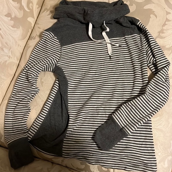 Eddie Bauer Tops - Gray and white shirt